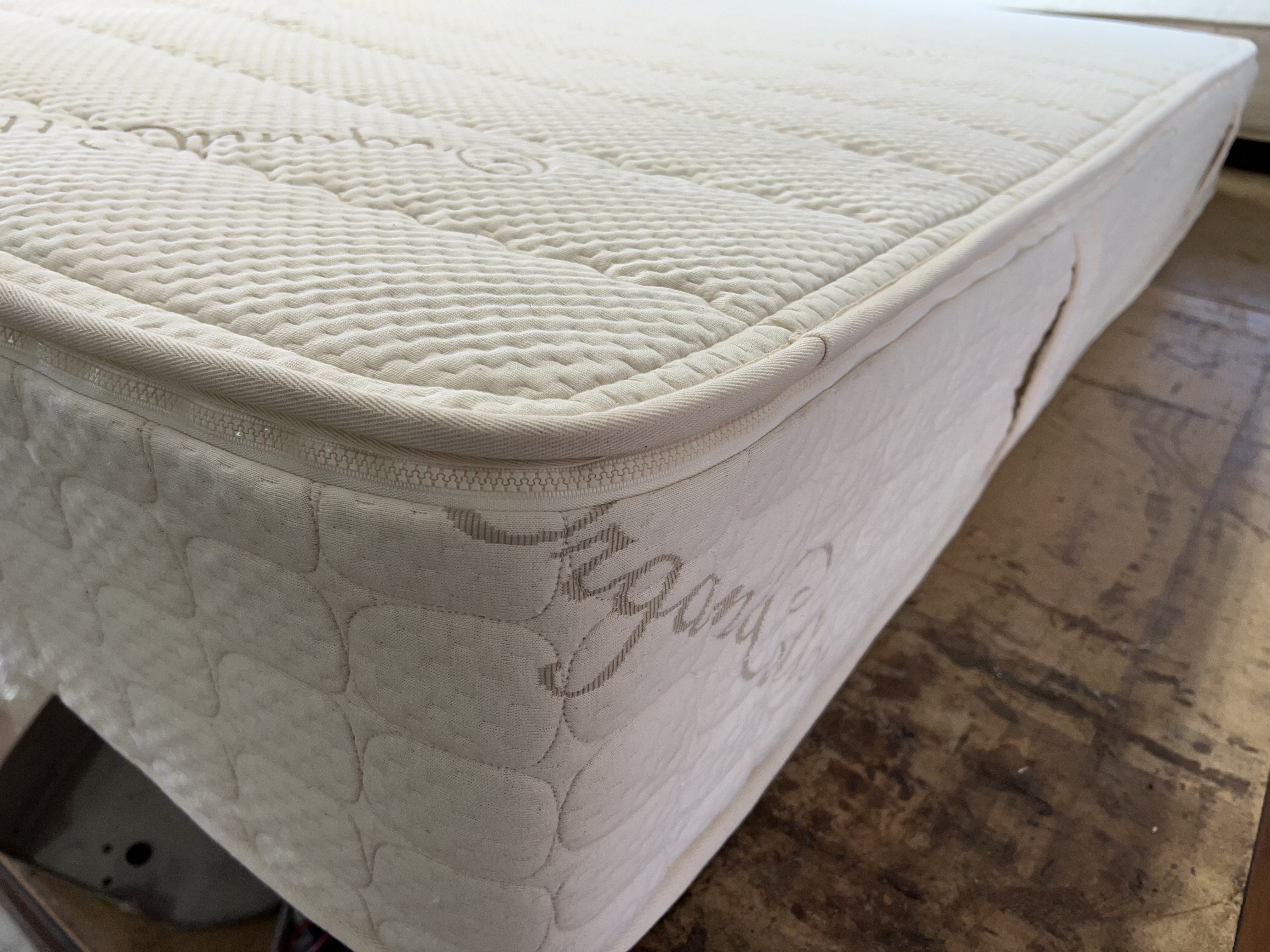 Beverly Hills Organic Latex Mattress